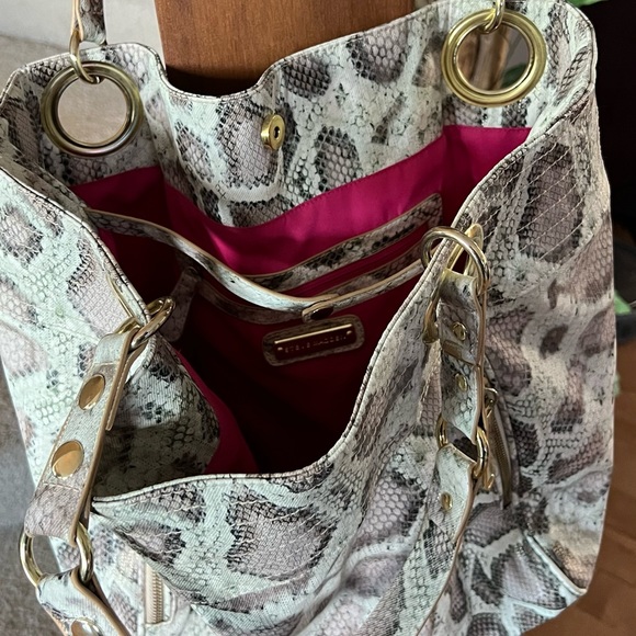 Steve Madden Snake Print Large Tote Bag with gold plated hardware - Picture 7 of 14